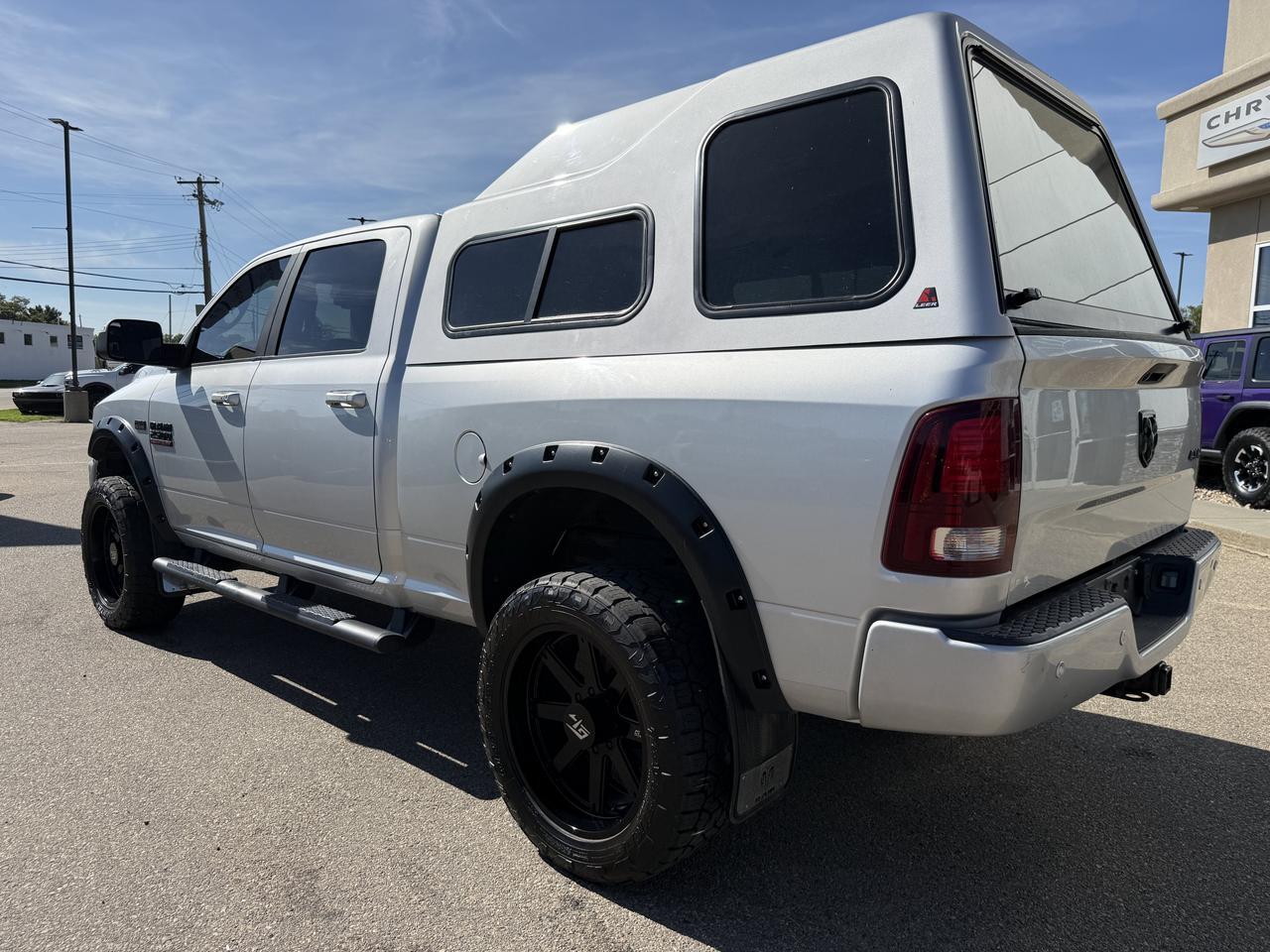 2017 Ram 2500 Laramie Crew Cab 4x4 | HEMI V8 | Sport Appearance | 20IN Black Wheels | Heated Vented Leather | NAV Redwater AB
