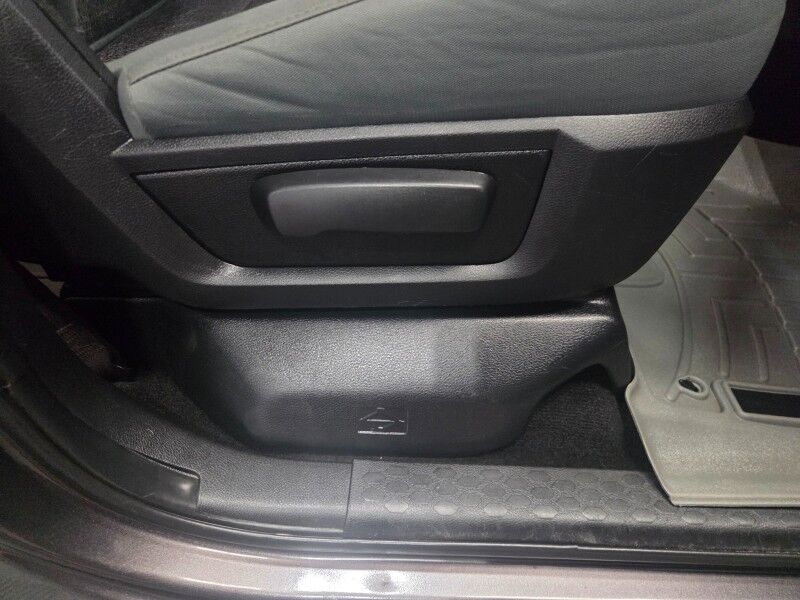 2017 Ram 2500 SLT 4WD 6.7L Diesel Ranch Hand Bumpers Goosneck Ball FREE WARRANTY Call (682)587-6288 Arlington TX