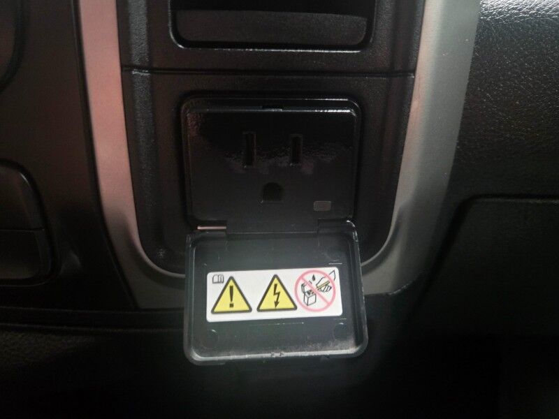 2017 Ram 2500 SLT 4WD 6.7L Diesel Ranch Hand Bumpers Goosneck Ball FREE WARRANTY Call (682)587-6288 Arlington TX