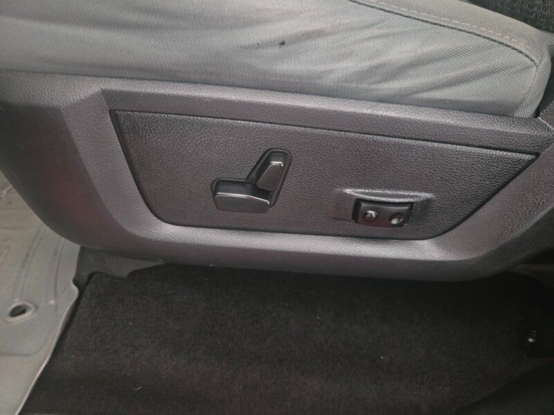 2017 Ram 2500 SLT 4WD 6.7L Diesel Ranch Hand Bumpers Goosneck Ball FREE WARRANTY Call (682)587-6288 Arlington TX