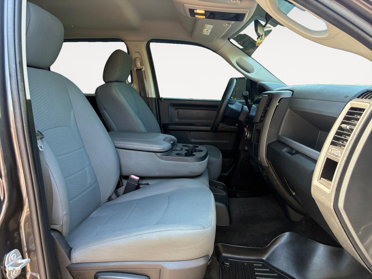 2017 Ram 2500 Tradesman, 5TH WHEEL/GOOSENECK TOW PACKAGE, FENDER FLARES, TOW PACKAGE, LIFTED, BED LINER, BACKUP CAMERA, PARKING SENSORS, LOW MILES, REMOTE KEYLESS START, RIDE TOUGH IN THIS 2500! Virginia Beach VA
