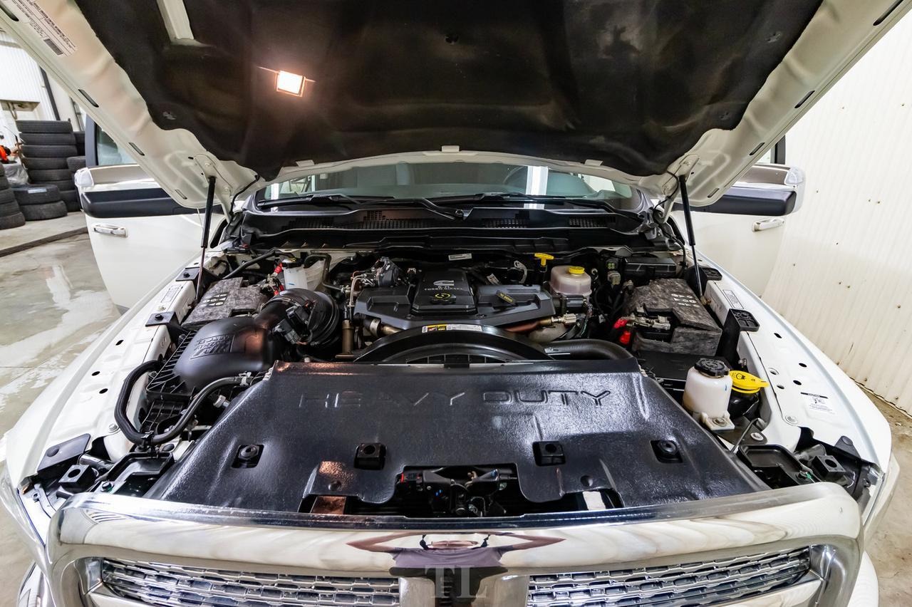 2017 Ram 3500 4x4 Crew Cab Laramie Dually Diesel AISIN Leather Roof Nav Red Deer AB