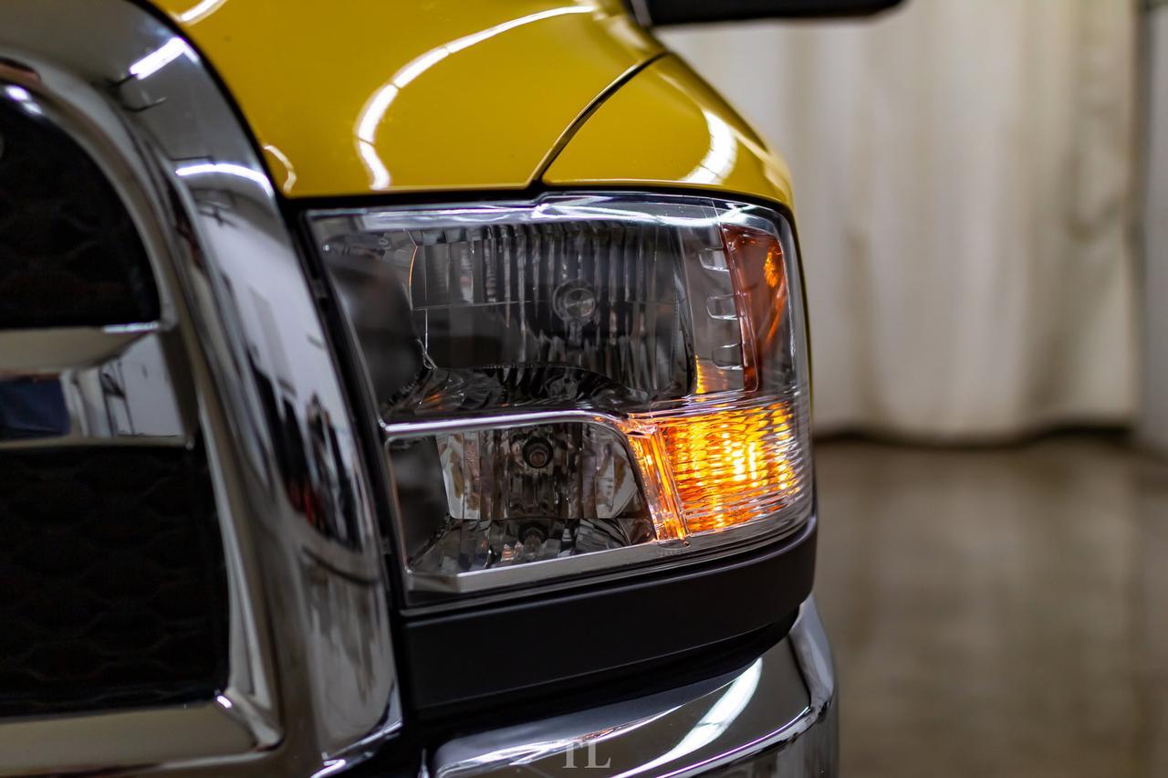 2017 Ram 3500 4x4 Crew Cab SLT Diesel Level Kit Leather Nav BCam Red Deer AB