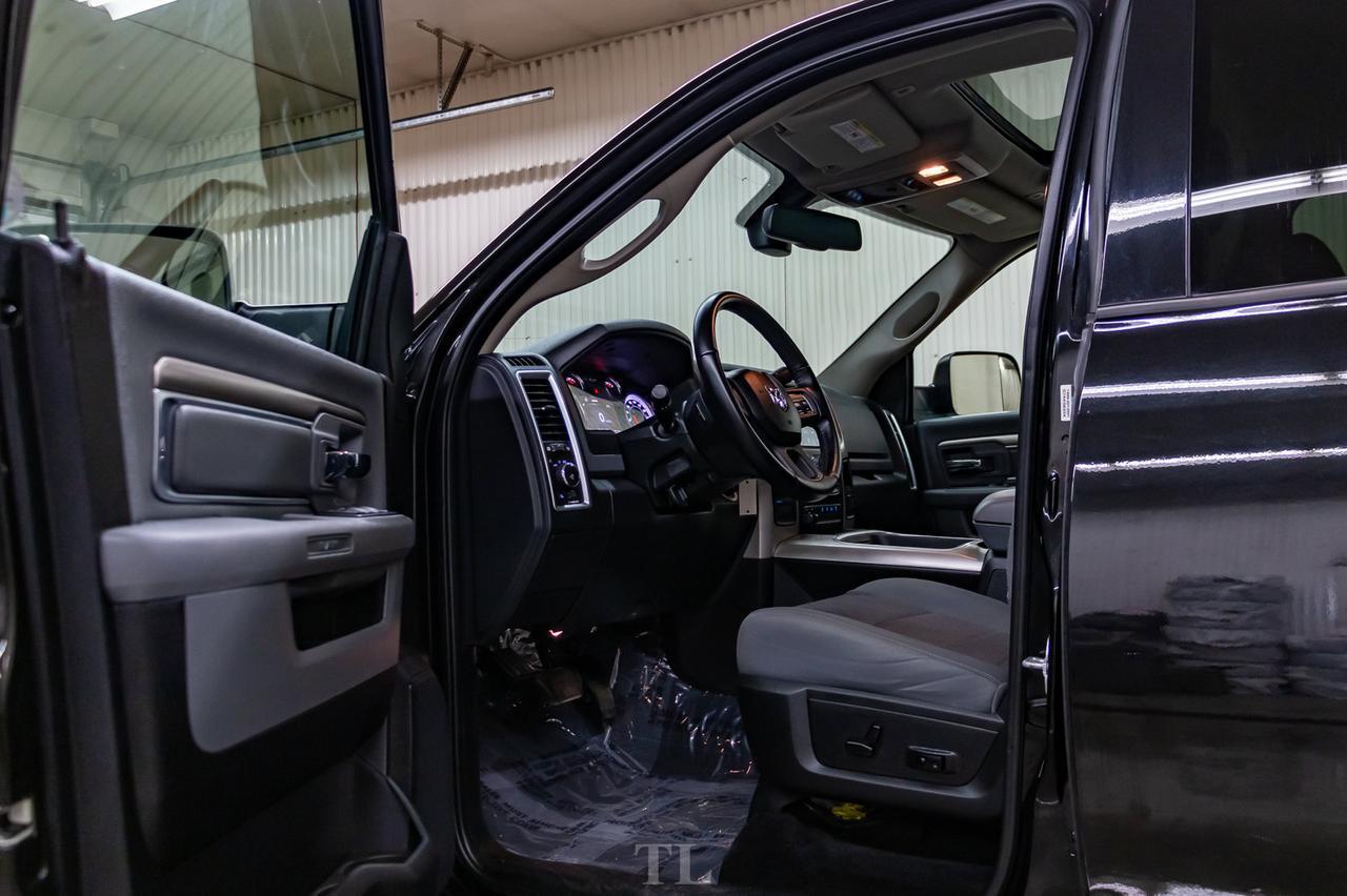 2017 Ram 3500 4x4 Crew Cab SLT Diesel Lift Roof Red Deer AB