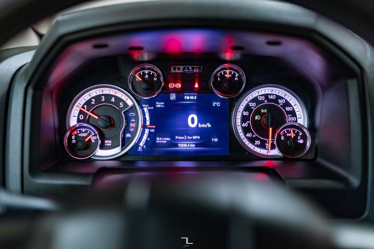 2017 Ram 3500 4x4 Crew Cab SLT Diesel Manual Lift BCam Red Deer AB