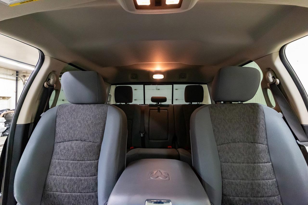 2017 Ram 3500 4x4 Crew Cab SLT Diesel Nav BCam Red Deer AB