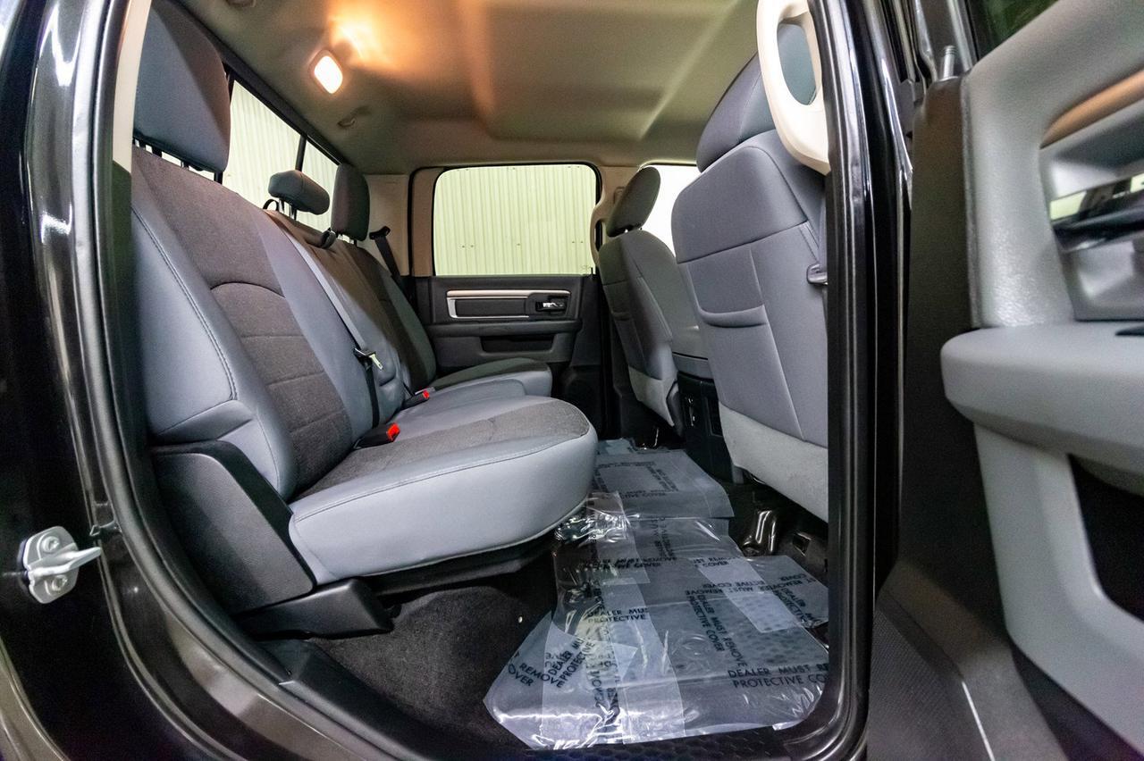 2017 Ram 3500 4x4 Crew Cab SLT Diesel Nav BCam Red Deer AB