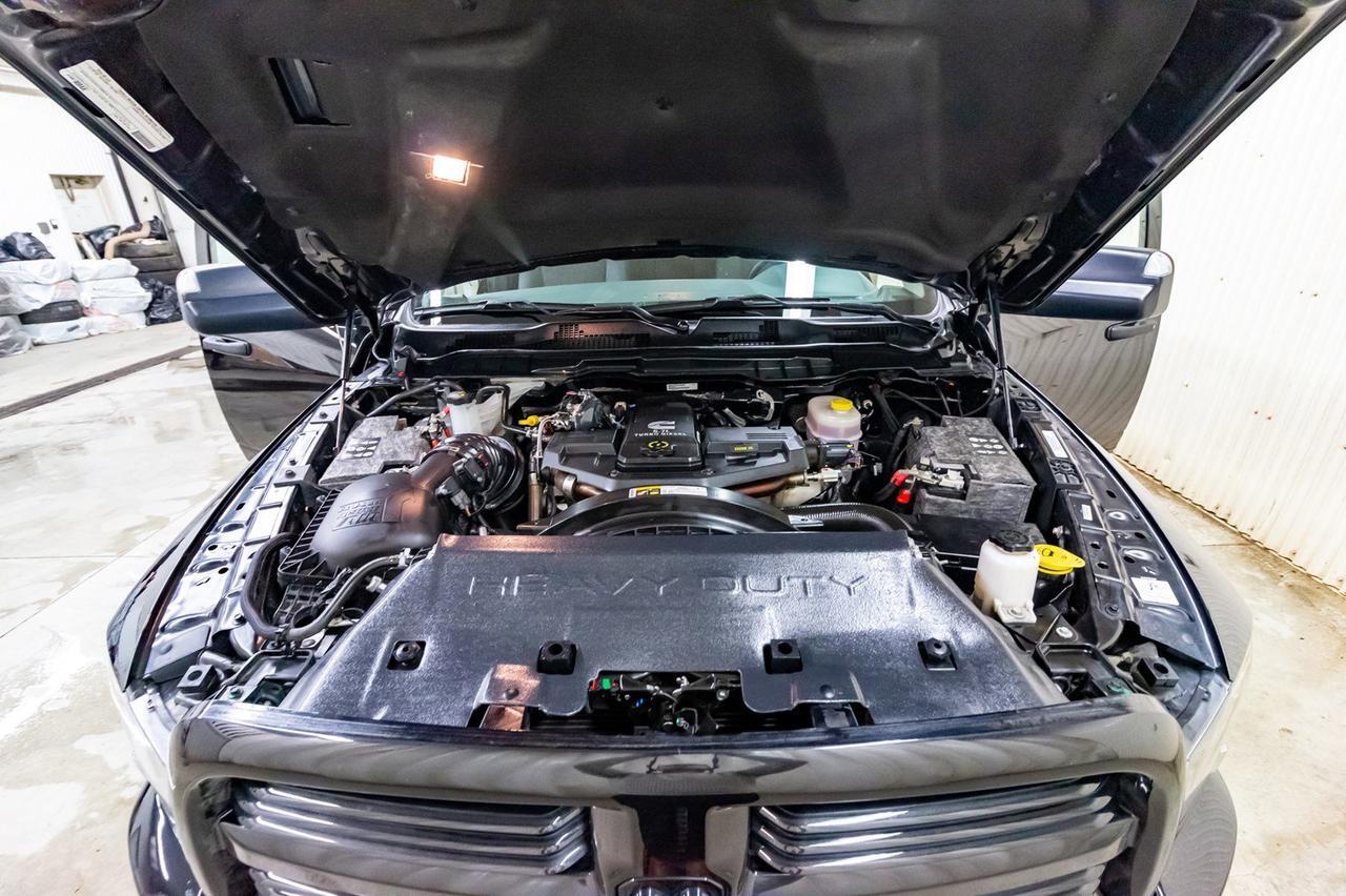 2017 Ram 3500 4x4 Crew Cab SLT Diesel Nav BCam Red Deer AB