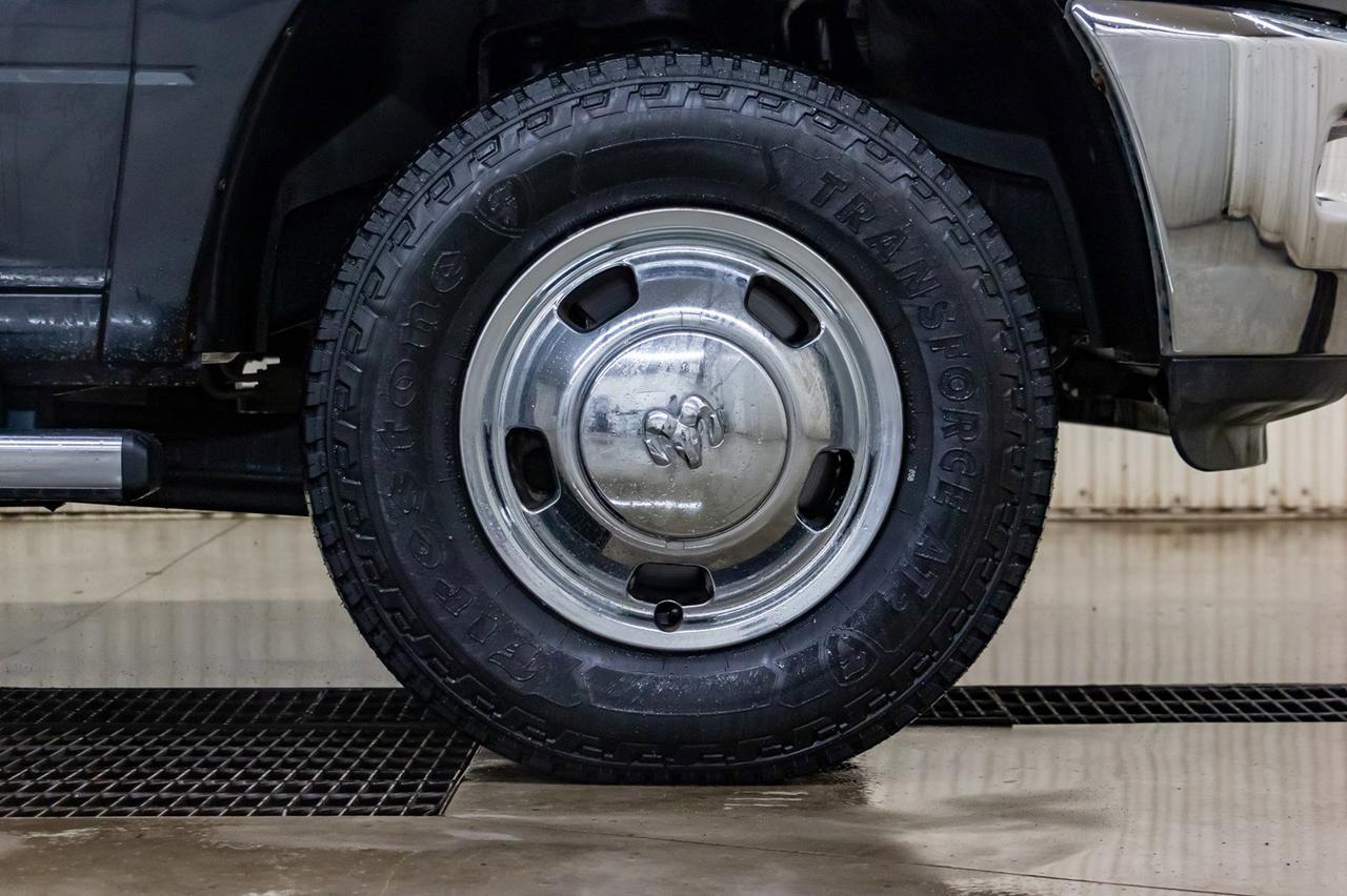 2017 Ram 3500 4x4 Crew Cab SLT Diesel Remote Start Red Deer AB