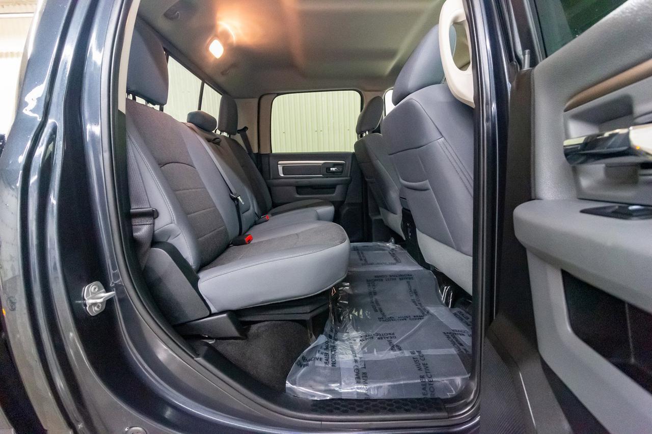 2017 Ram 3500 4x4 Crew Cab SLT Diesel Remote Start Red Deer AB