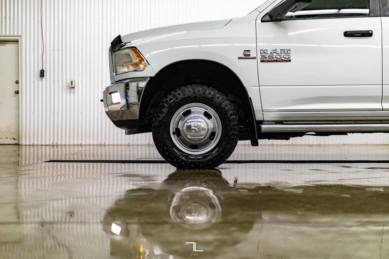2017 Ram 3500 4x4 Crew Cab SLT Dually Diesel AISIN Nav BCam Red Deer AB