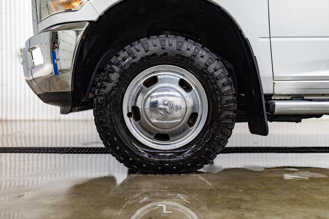 2017 Ram 3500 4x4 Crew Cab SLT Dually Diesel AISIN Nav BCam Red Deer AB