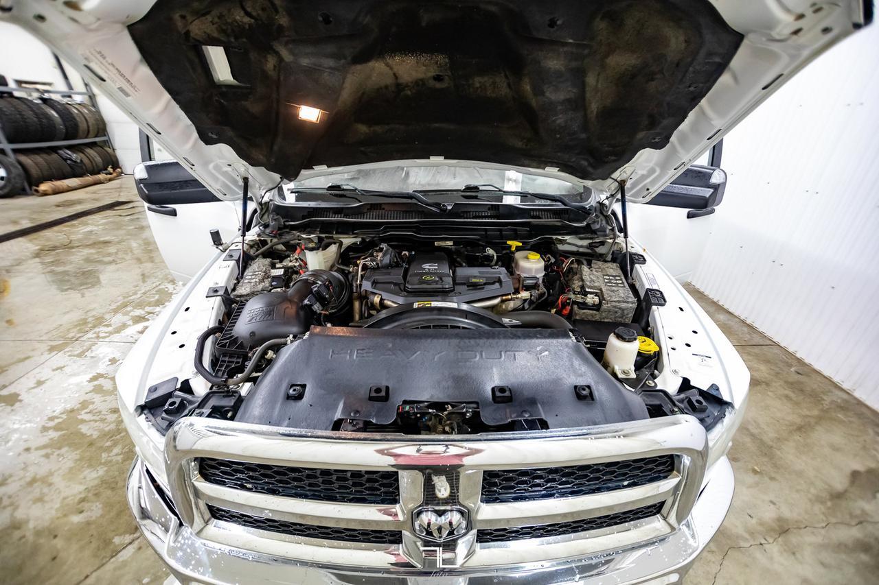 2017 Ram 3500 4x4 Crew Cab SLT Dually Diesel AISIN Nav BCam Red Deer AB
