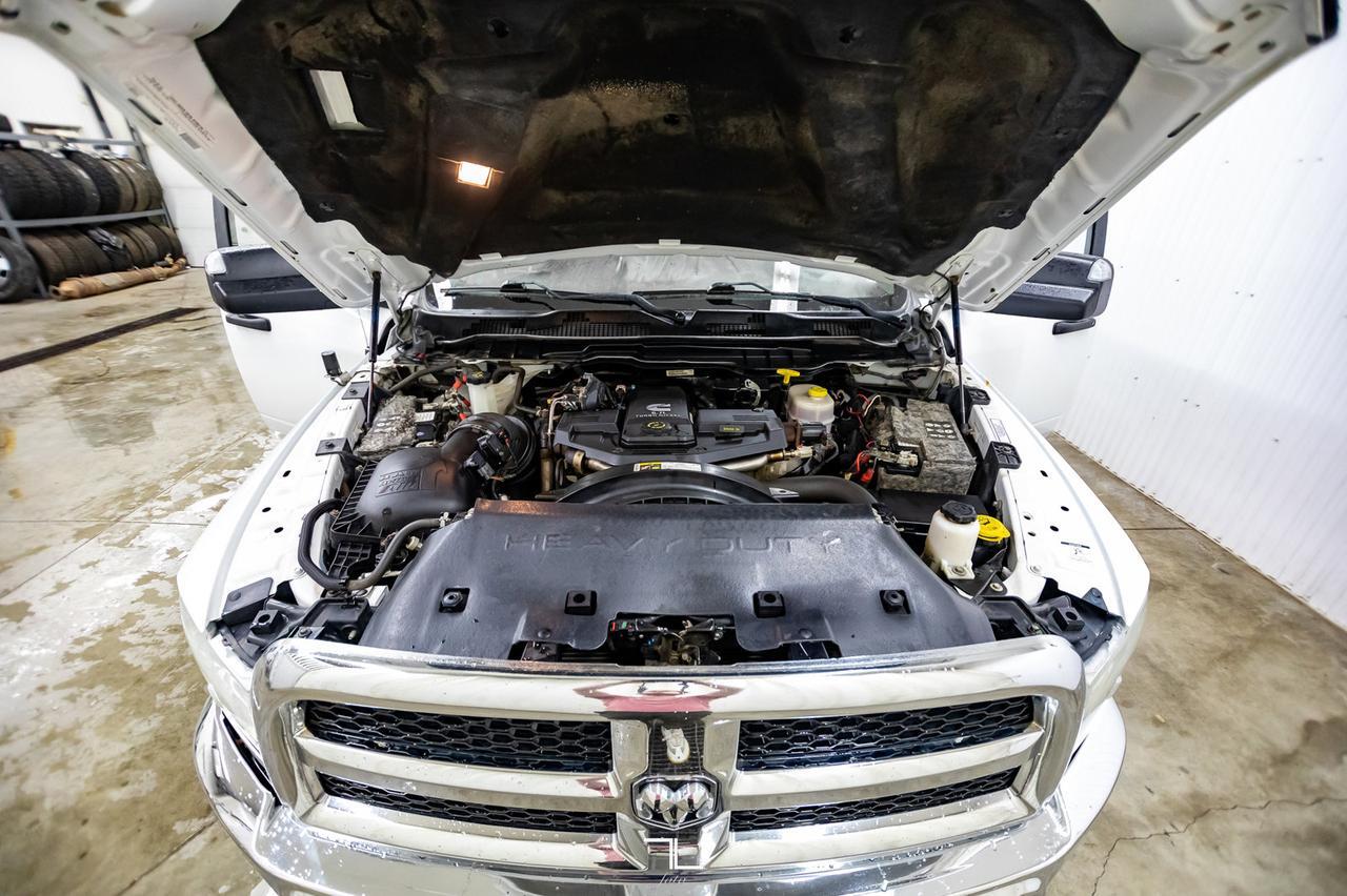 2017 Ram 3500 4x4 Crew Cab SLT Dually Diesel AISIN Nav BCam Red Deer AB