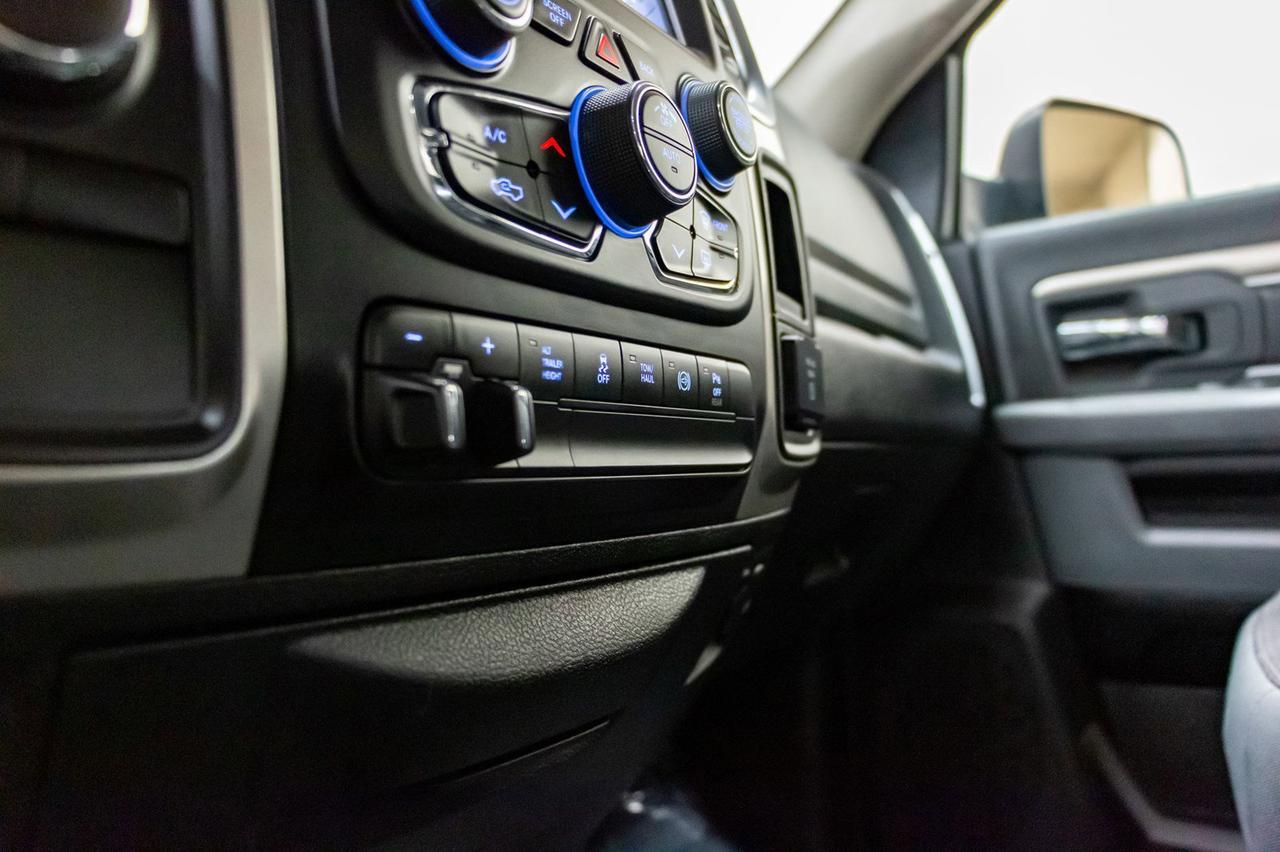 2017 Ram 3500 4x4 Crew Cab SLT Dually Diesel AISIN Red Deer AB