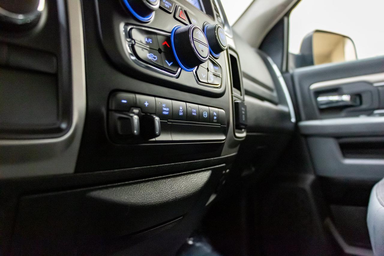 2017 Ram 3500 4x4 Crew Cab SLT Dually Diesel AISIN Red Deer AB