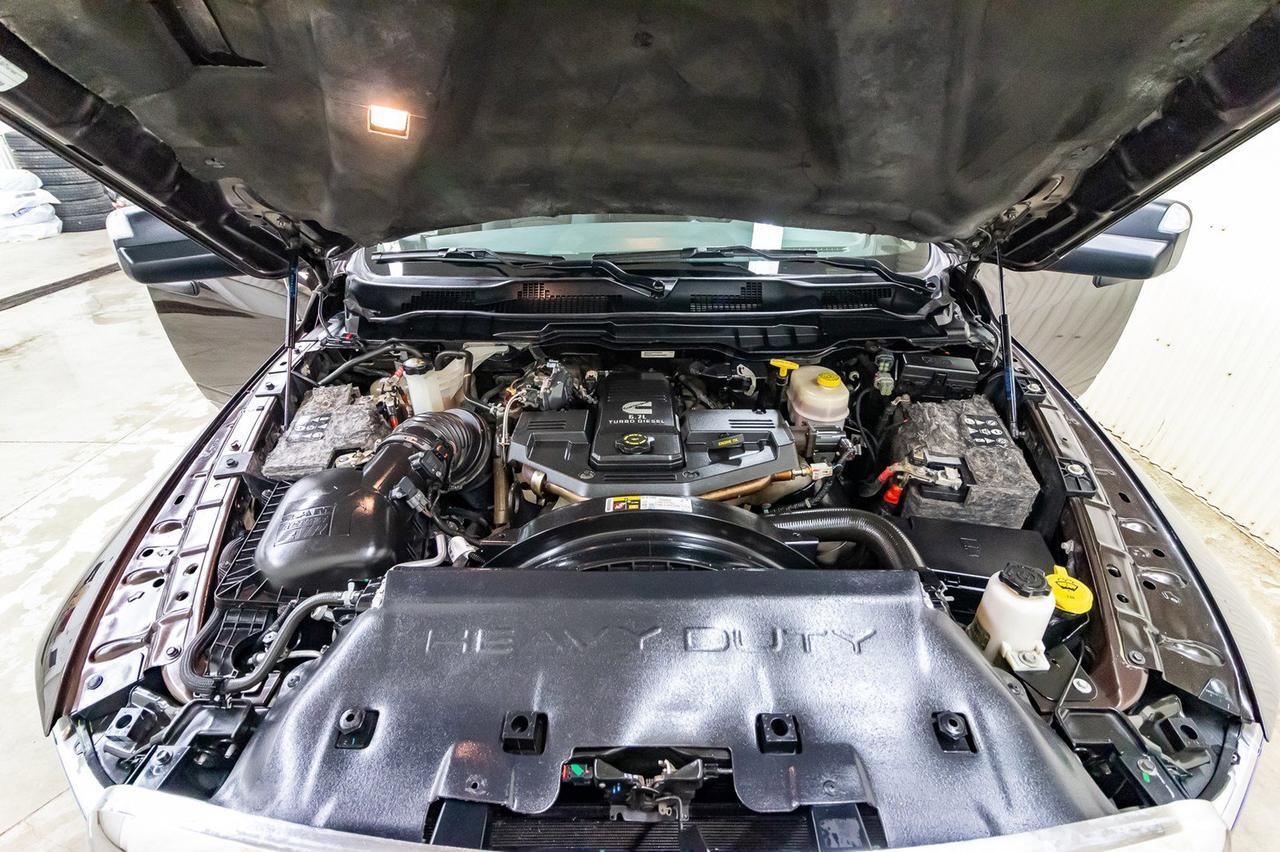 2017 Ram 3500 4x4 Crew Cab SLT Dually Diesel Nav AISIN Red Deer AB