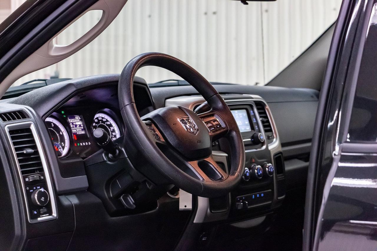 2017 Ram 3500 4x4 Crew Cab SLT Dually Diesel Red Deer AB