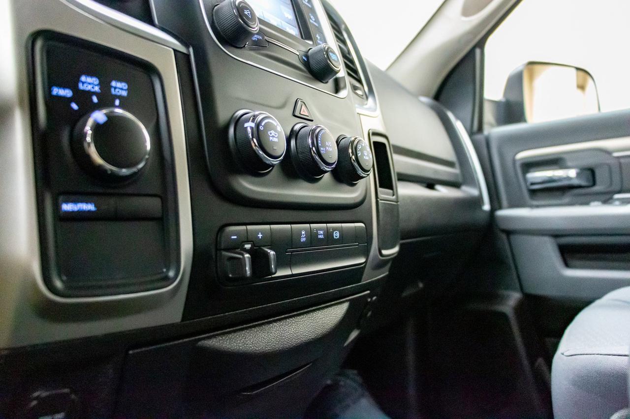 2017 Ram 3500 4x4 Crew Cab SLT Dually Diesel Red Deer AB