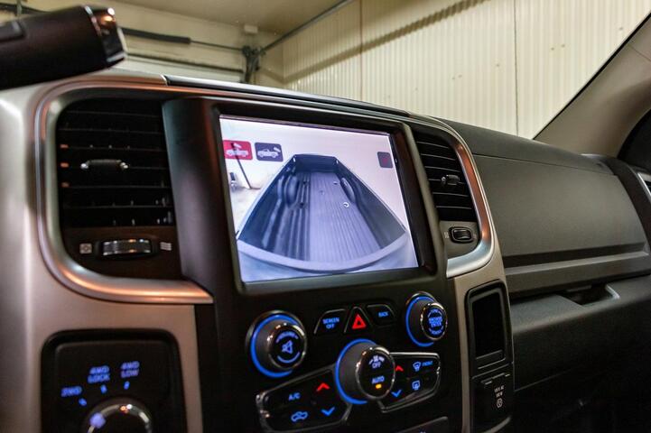 2017 Ram 3500 4x4 Crew Cab SLT Dually Diesel Red Deer AB 2017 Ram 3500 4x4 Crew Cab SLT Dually Diesel Red Deer AB