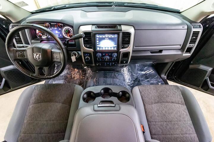 2017 Ram 3500 4x4 Crew Cab SLT Dually Diesel Red Deer AB 2017 Ram 3500 4x4 Crew Cab SLT Dually Diesel Red Deer AB