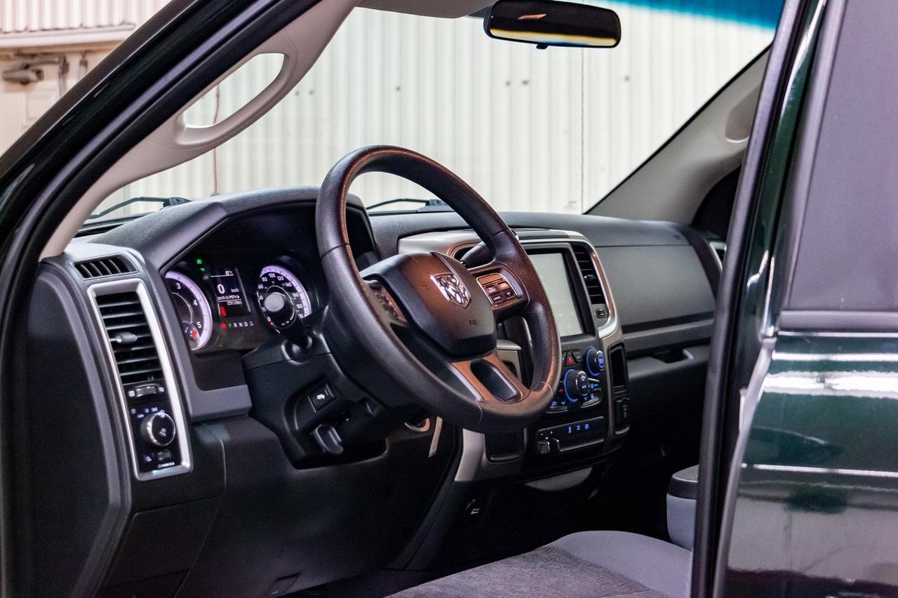 2017 Ram 3500 4x4 Crew Cab SLT Dually Diesel Red Deer AB