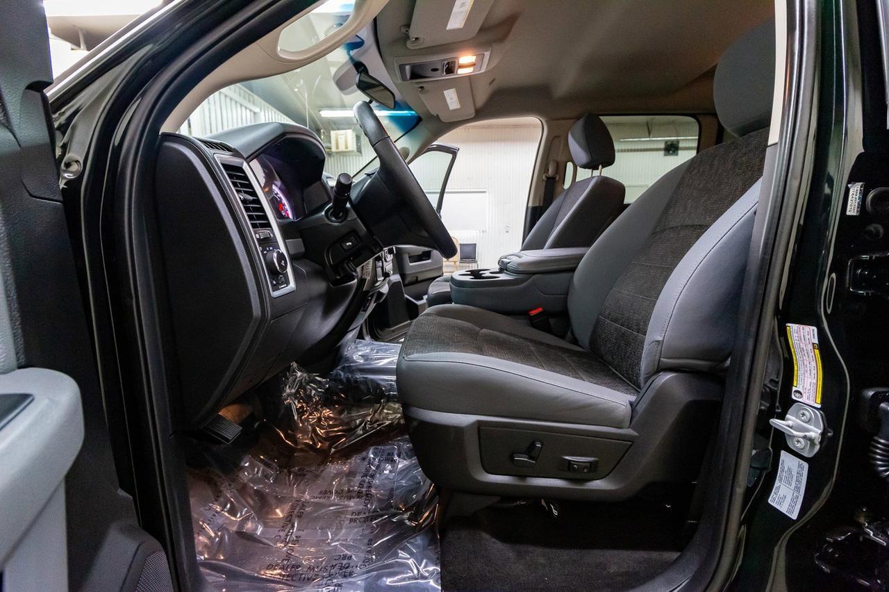 2017 Ram 3500 4x4 Crew Cab SLT Dually Diesel Red Deer AB