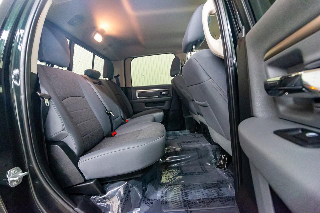 2017 Ram 3500 4x4 Crew Cab SLT Dually Diesel Red Deer AB