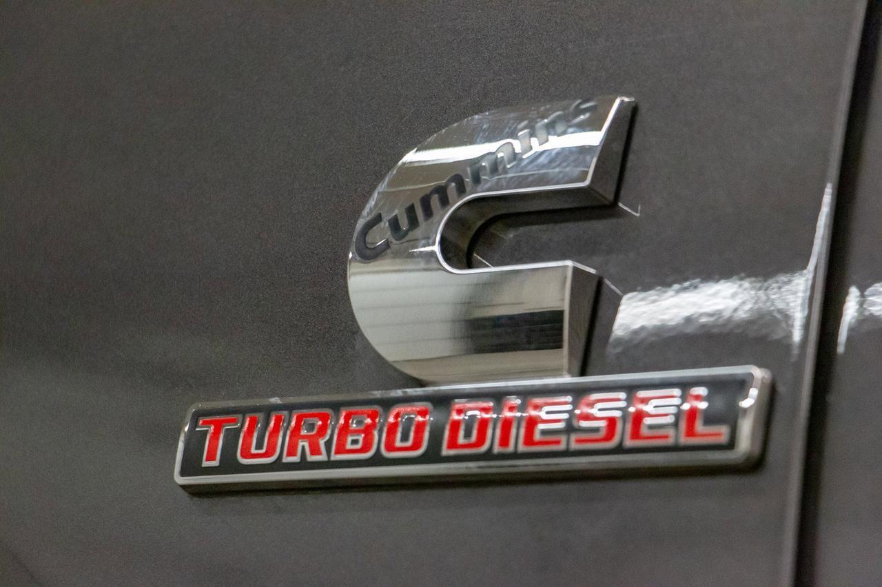 2017 Ram 3500 4x4 Crew Cab SLT Longbox Diesel Red Deer AB