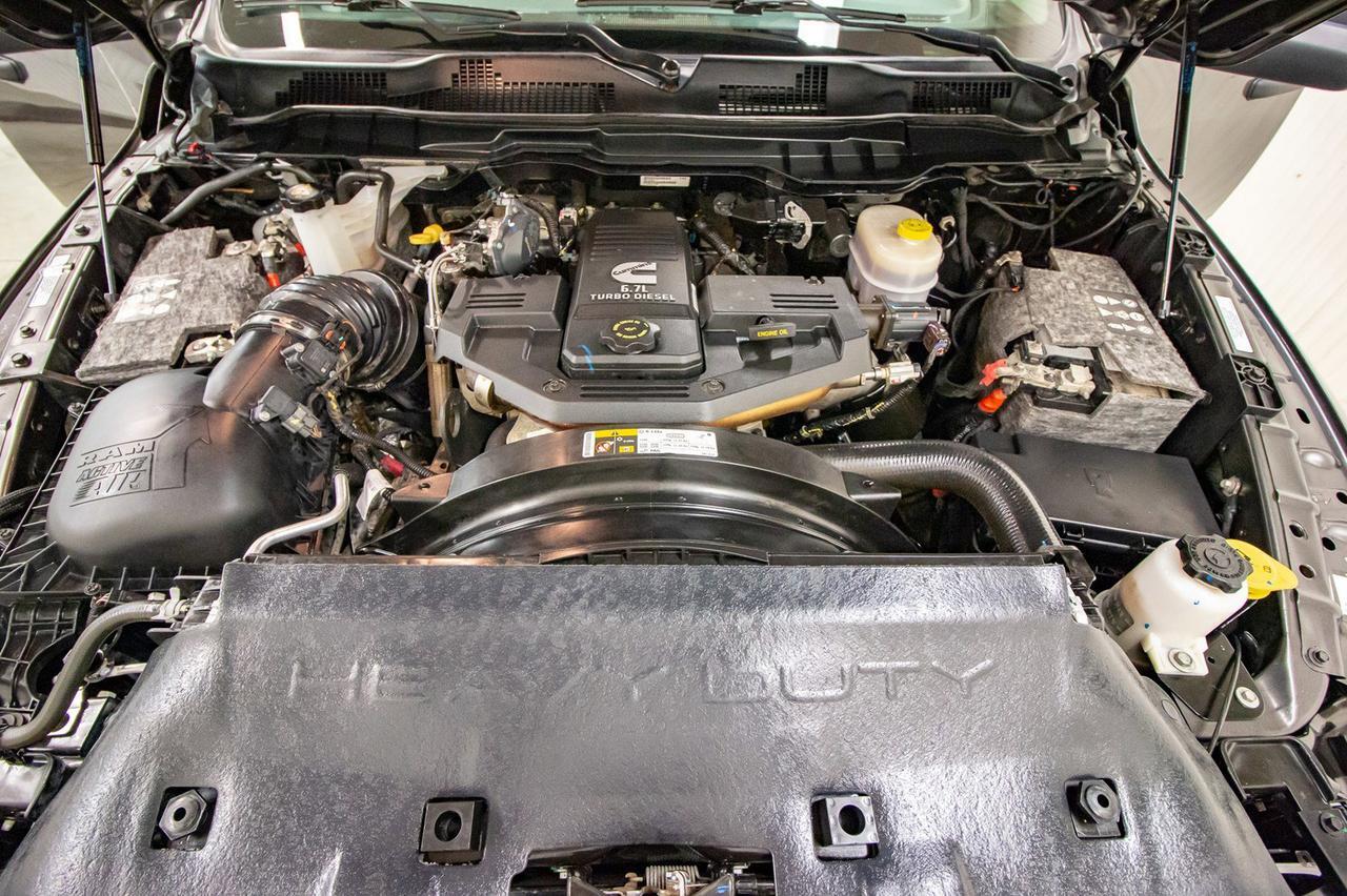 2017 Ram 3500 4x4 Crew Cab SLT Longbox Diesel Red Deer AB