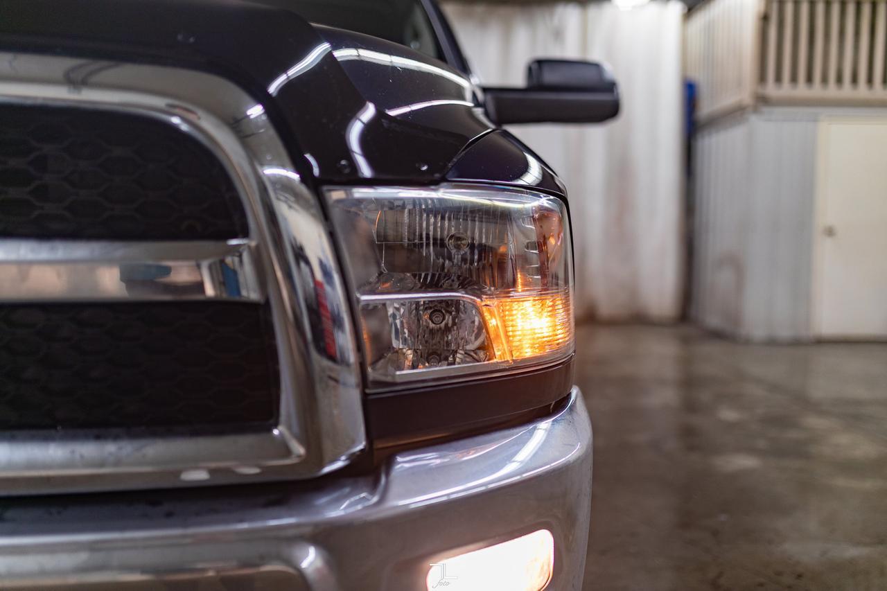 2017 Ram 3500 4x4 Crew Cab SLT Longbox HEMI BCam Red Deer AB