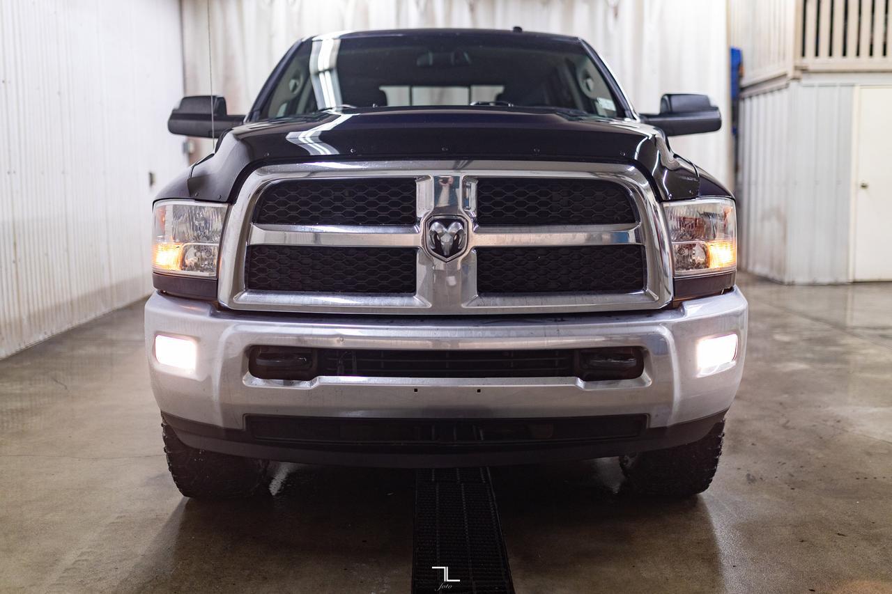 2017 Ram 3500 4x4 Crew Cab SLT Longbox HEMI BCam Red Deer AB