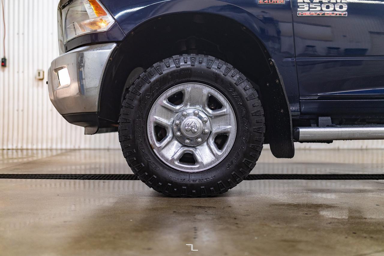 2017 Ram 3500 4x4 Crew Cab SLT Longbox HEMI BCam Red Deer AB