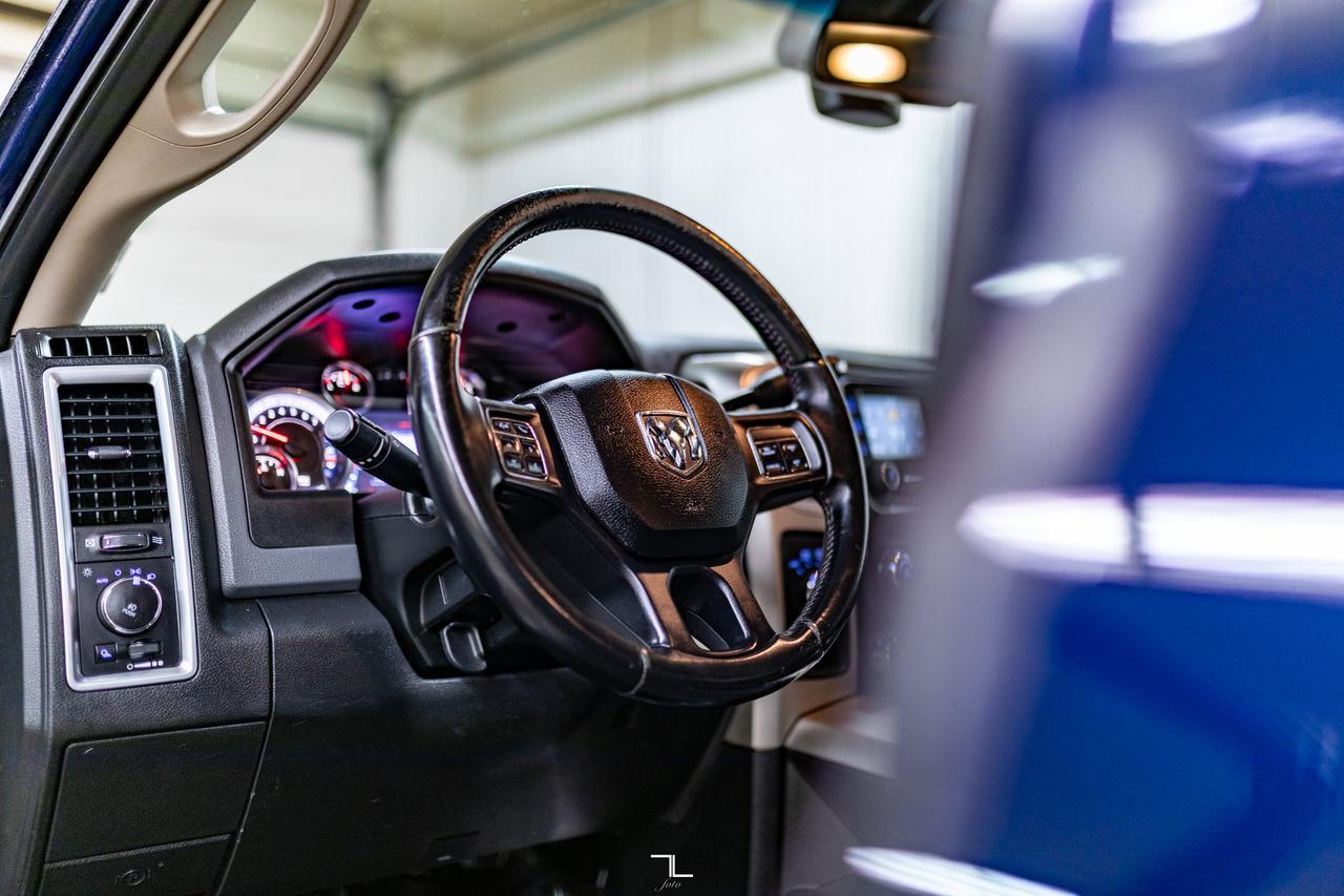 2017 Ram 3500 4x4 Crew Cab SLT Longbox HEMI BCam Red Deer AB