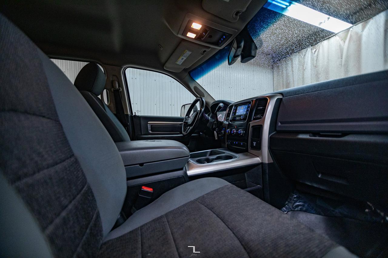 2017 Ram 3500 4x4 Crew Cab SLT Longbox HEMI BCam Red Deer AB