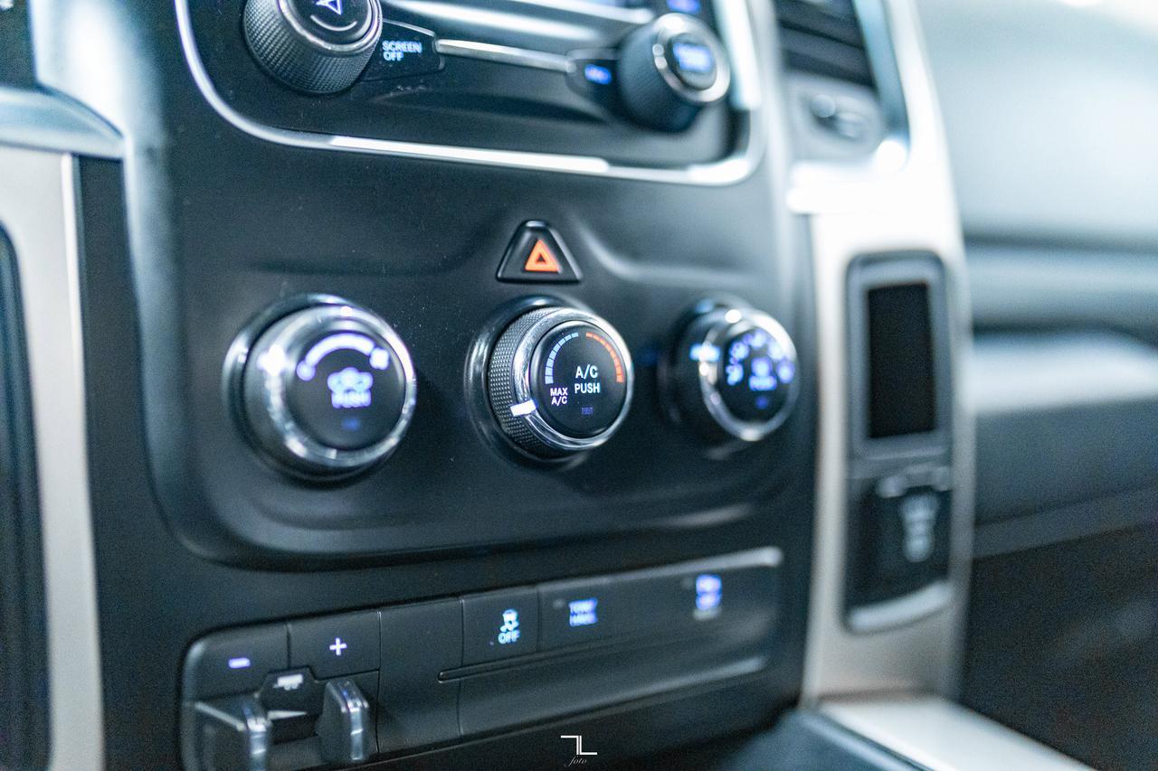 2017 Ram 3500 4x4 Crew Cab SLT Longbox HEMI BCam Red Deer AB