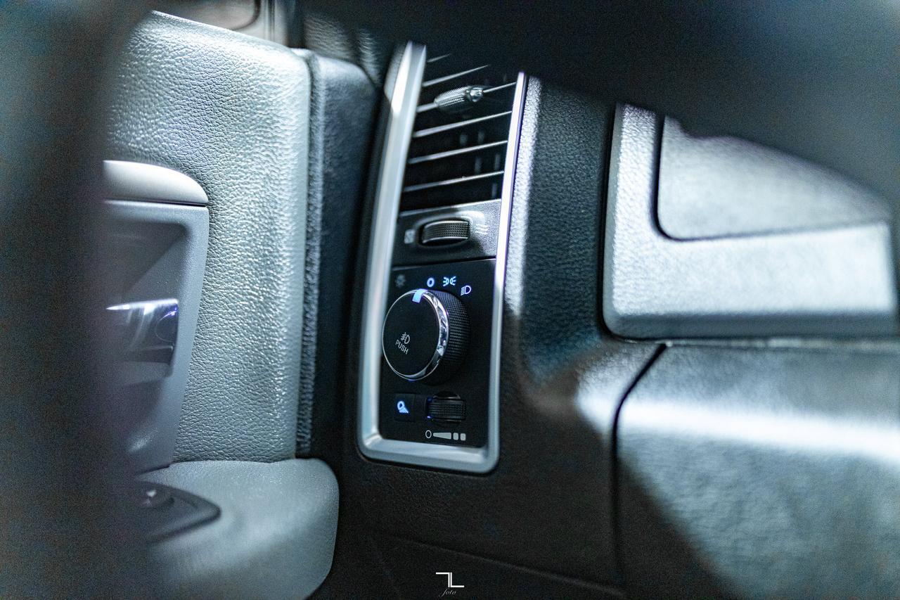 2017 Ram 3500 4x4 Crew Cab SLT Longbox HEMI BCam Red Deer AB