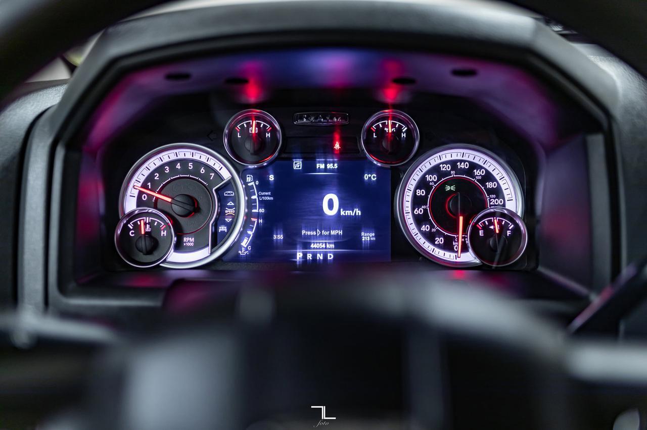 2017 Ram 3500 4x4 Crew Cab SLT Longbox HEMI BCam Red Deer AB