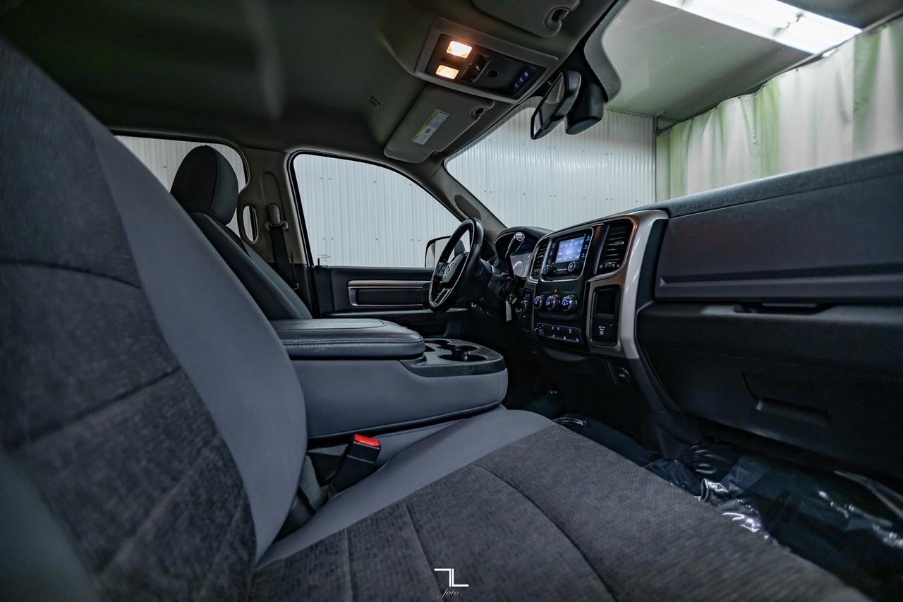 2017 Ram 3500 4x4 Crew Cab SLT Longbox HEMI BCam Red Deer AB