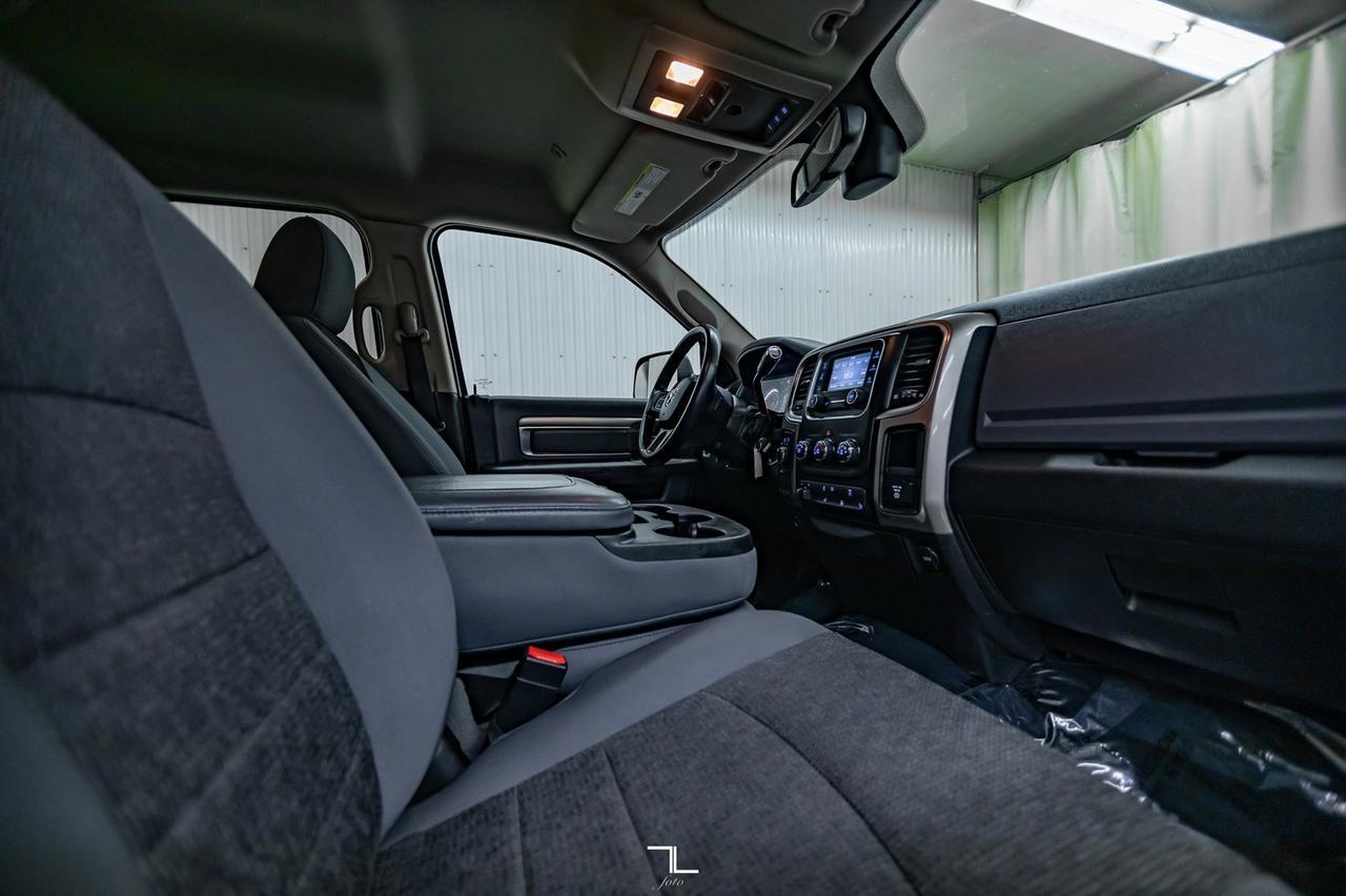 2017 Ram 3500 4x4 Crew Cab SLT Longbox HEMI BCam Red Deer AB