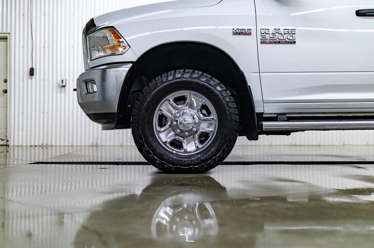 2017 Ram 3500 4x4 Crew Cab SLT Longbox HEMI BCam Red Deer AB