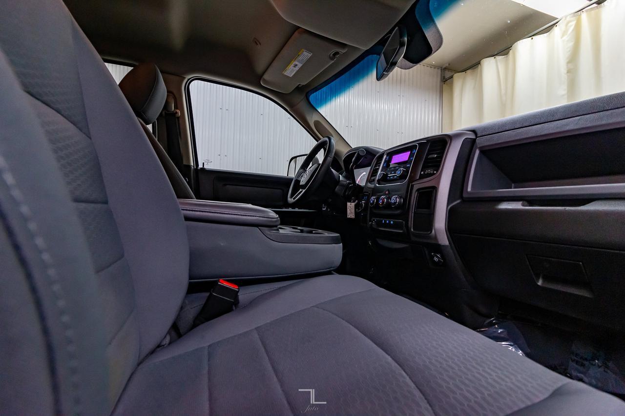 2017 Ram 3500 4x4 Crew Cab SXT Dually Diesel Red Deer AB