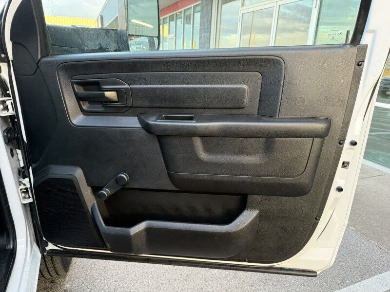 2017 Ram 3500 DRW Diesel 6-Speed Flatbed w/ Pump Tank Tradesman Collinsville OK