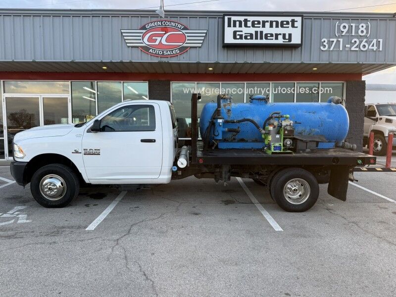 2017 Ram 3500 DRW Diesel 6-Speed Flatbed w/ Pump Tank Tradesman Collinsville OK