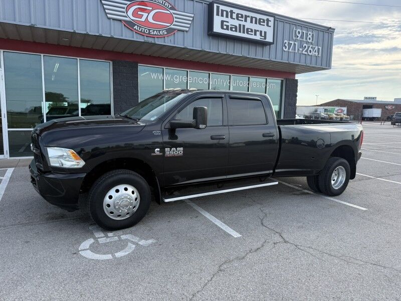 2017 RAM 3500 Pickup Tradesman