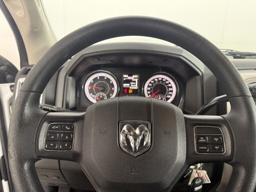 2017 Ram 3500 SLT 4x4 Reg Cab 6.4L Hemi 8' Box Maumee OH