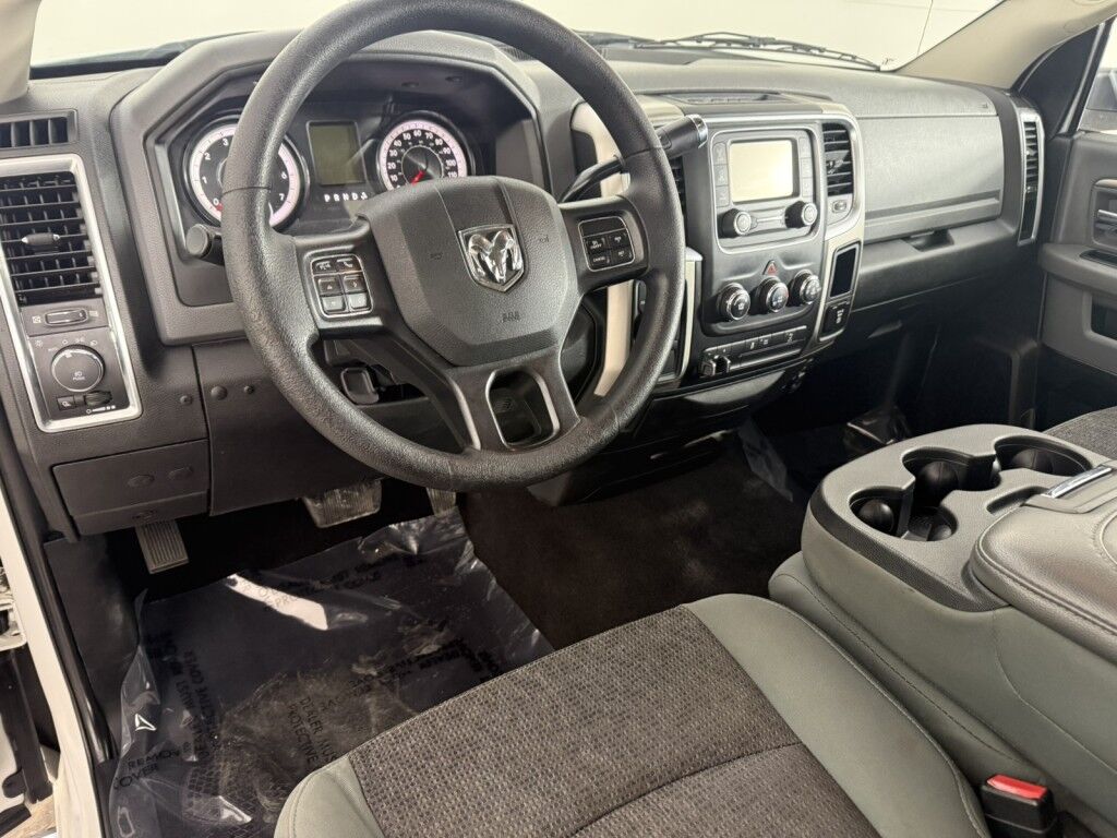 2017 Ram 3500 SLT 4x4 Reg Cab 6.4L Hemi 8' Box Maumee OH