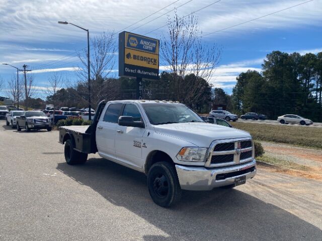 2017 Ram 3500 SLT Crew Cab 4x4 8' Box