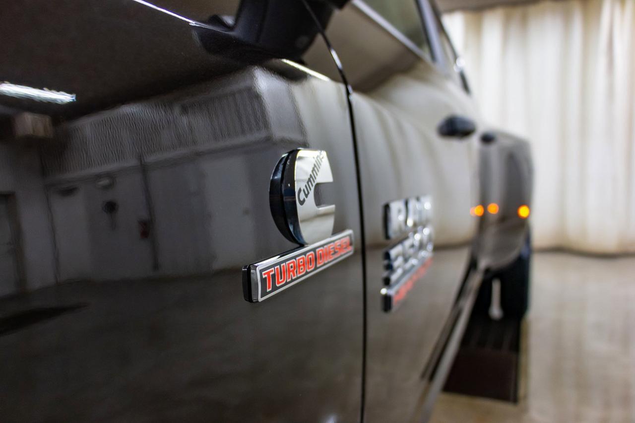 2017 Ram 3500 SLT Dually Red Deer AB