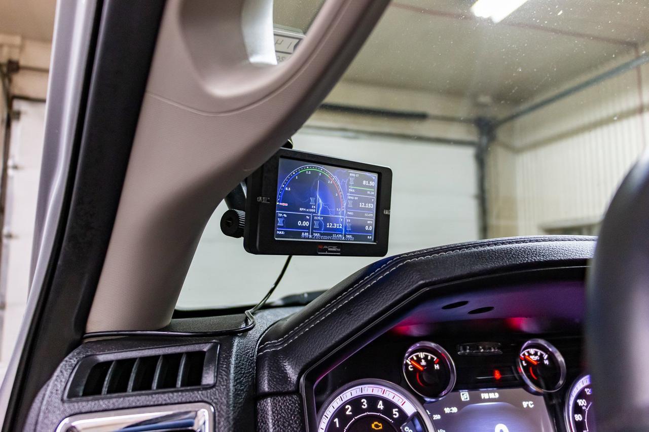 2017 Ram 5500 4x4 Crew Cab Laramie Picker Diesel Aisin Red Deer AB